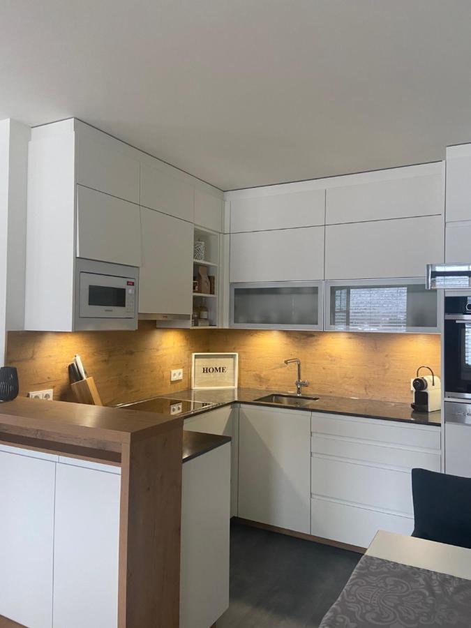 Lake View Apartment Seecorso Velden am Wörthersee Buitenkant foto